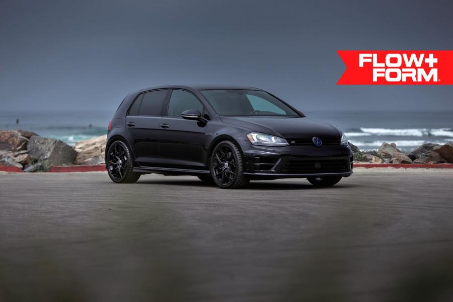  Volkswagen Golf R on HRE Wheels (FF10) 2019 года  (фото 2 из 6)